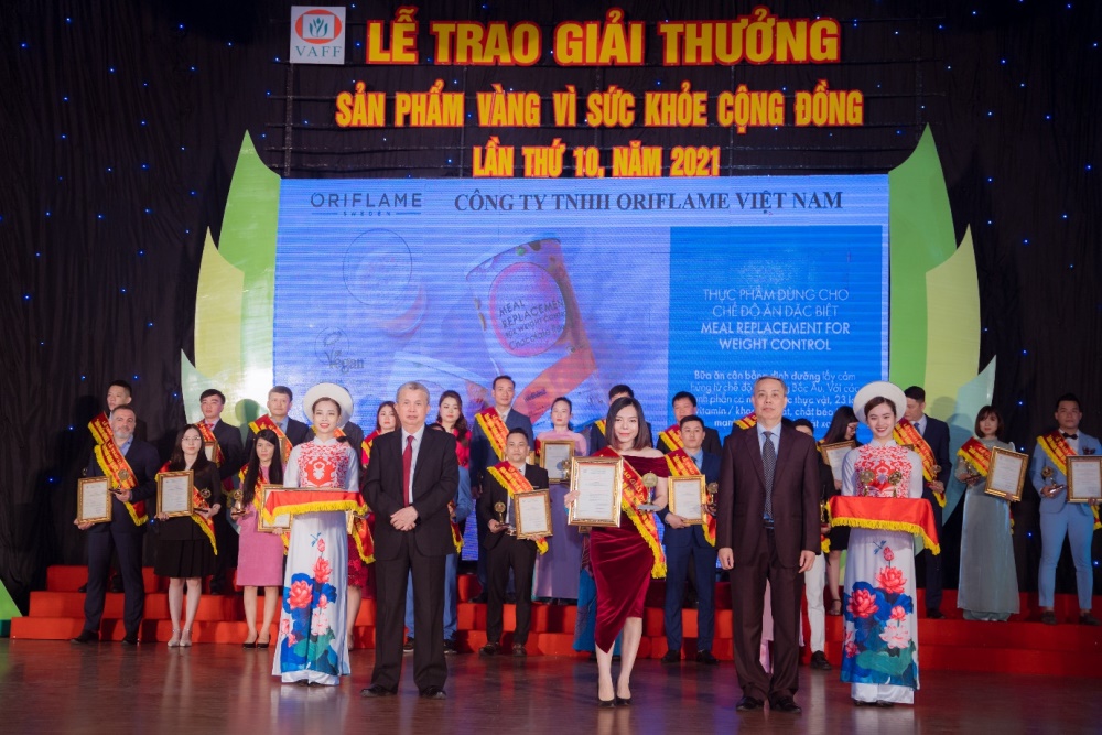 Oriflame Việt Nam “cán đích” năm 2021 rực rỡ với hàng loạt giải thưởng