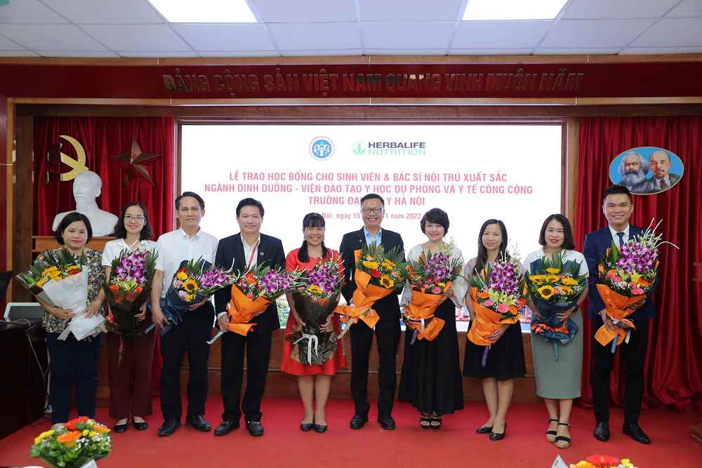 Herbalife Việt Nam trao học bổng cho 20 sinh viên và bác sĩ nội trú xuất sắc ngành dinh dưỡng – Đại Học Y Hà Nội