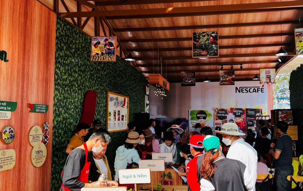 Hành trình từ hạt cà phê trên nông trại đến ly Nescafé cho người yêu cà phê Việt