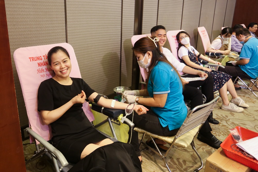 LOTTE Sài Gòn hưởng ứng chiến dịch hiến máu nhân đạo